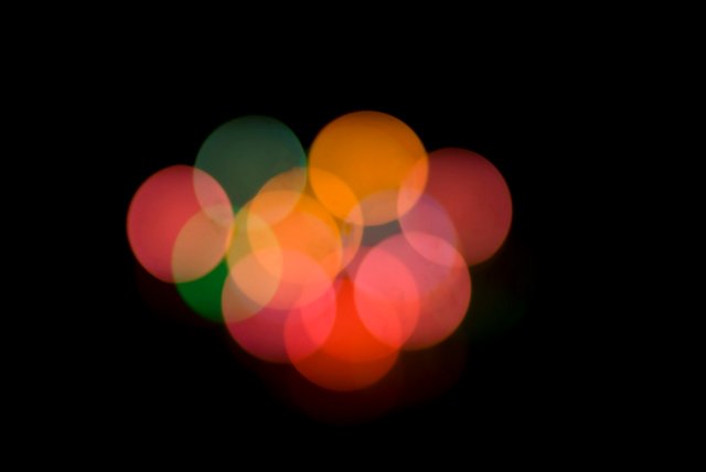 a diffuse light effect, overlapping bokeh circles