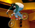 bmx_boy2686.jpg (871285 bytes)