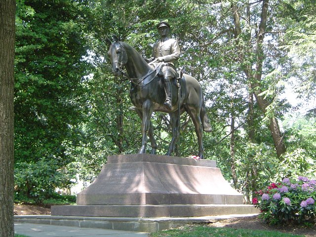 statue memorial for Sir John Dill