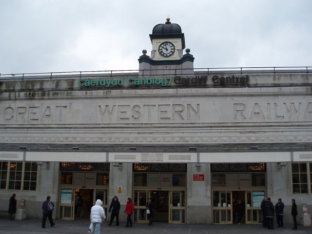 images of central cardiff railway station